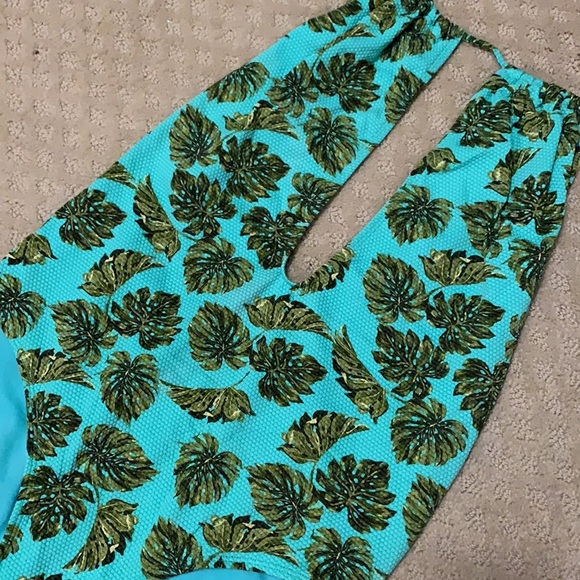 Turquoise palm leaf one-piece bathing suit - Picture 3 of 5